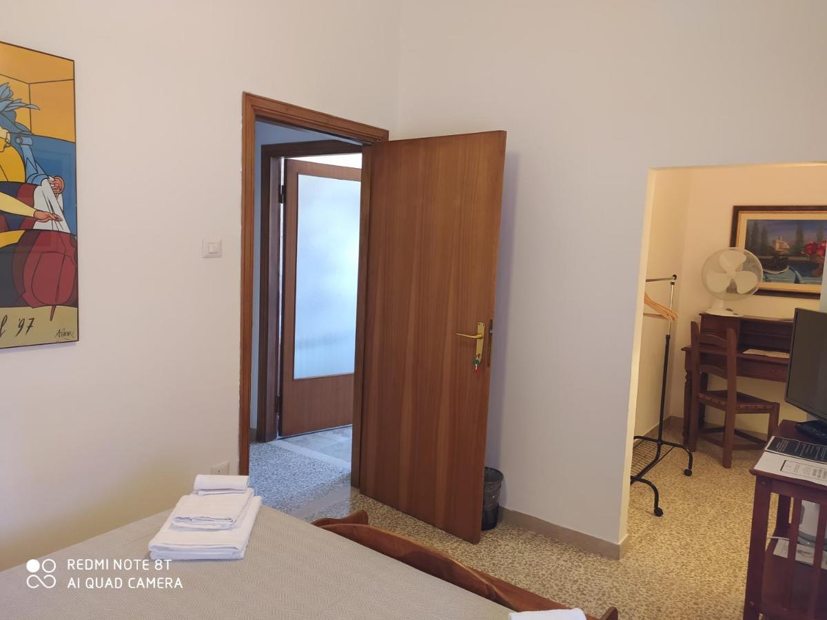 Bab San Feliciano Camere Foligno Exteriér fotografie